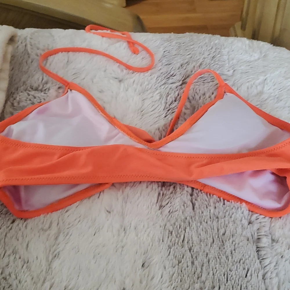 Swimsuit - Picture 5 of 5